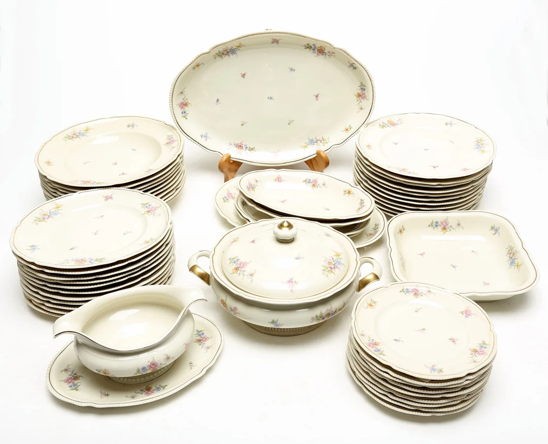 MATSERVIS, 51 delar, porslin, Rosenthal, Vienna. — Tableware — Kalmar Auktionsverk