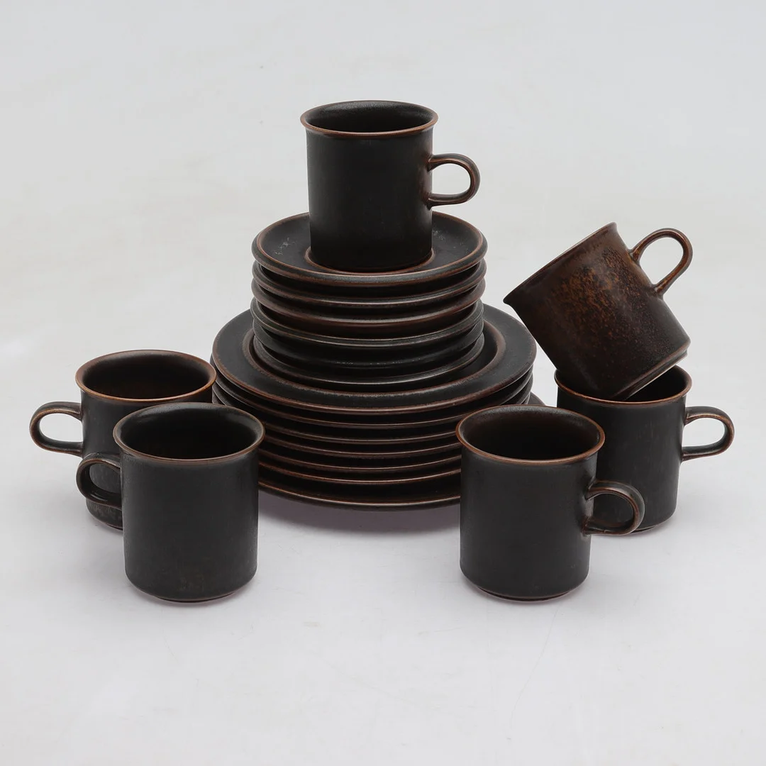 ULLA PROCOPÉ. SERVISDELAR, 19 delar, Stengods, "Ruska", Arabia, Finland, 1900-talest andra hälft. — European — Gomér & Andersson Norrköping