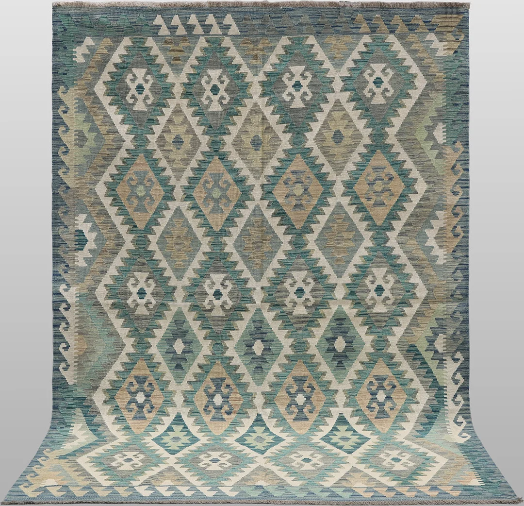 ORIENTMATTA. Kelim klassisk design, 242 x 175 cm. — Oriental Carpets & Textiles — Gomér & Andersson Linköping