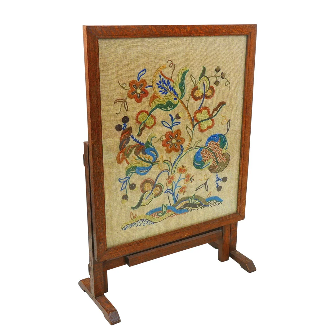 A MID 20TH CENTURY OAK FRAMED EMBROIDERED FIRE SCREEN/TILT TOP TABLE. — Other — Batemans of Stamford