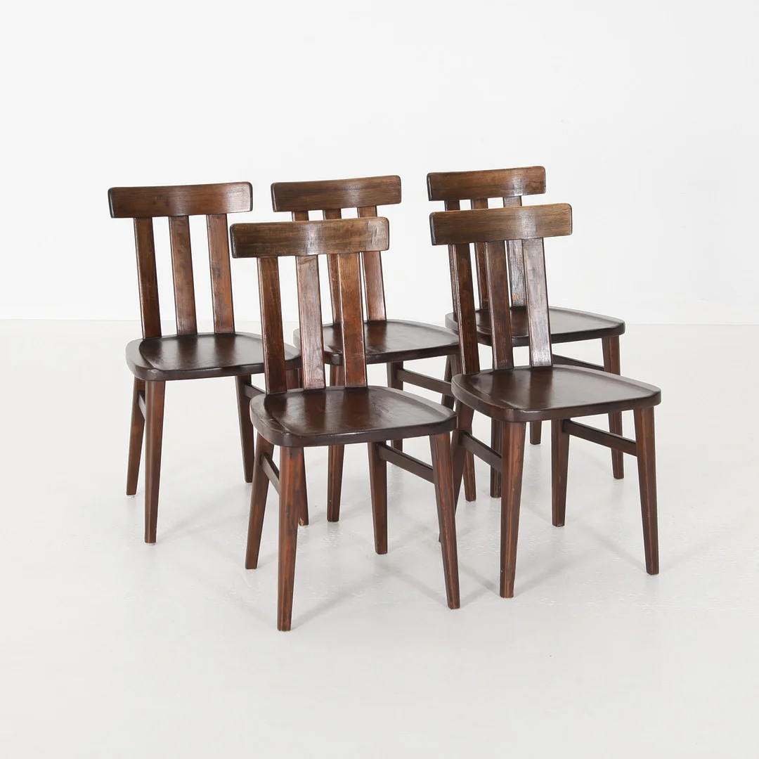 WERNER WEST. 1890-1959. Stolar, 5 st, furu, modell 226, “Leo”, Oy Stockman Ab, Kervo Snickerifabrik, Finland. — Armchairs & Chairs — Auktionsverket Engelholm