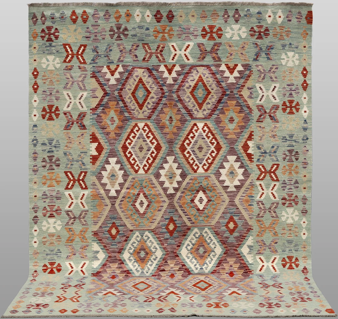 ORIENTMATTA. Kelim klassisk design, 244 x 179 cm. — Oriental Carpets & Textiles — Gomér & Andersson Linköping