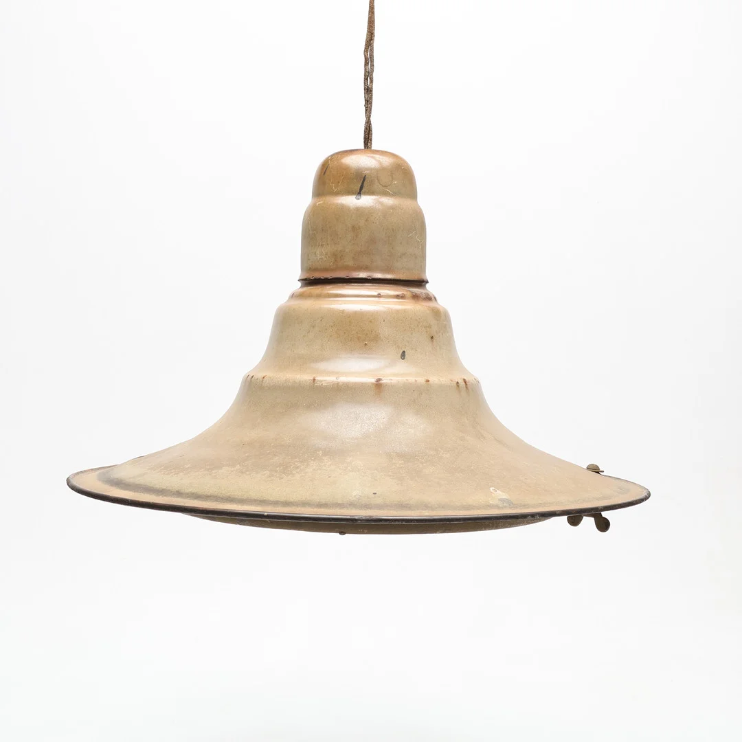 TAKLAMPA, industrimodell, emaljerad metall, 1900-talets första hälft. — Ceiling lights — Gomér & Andersson Linköping