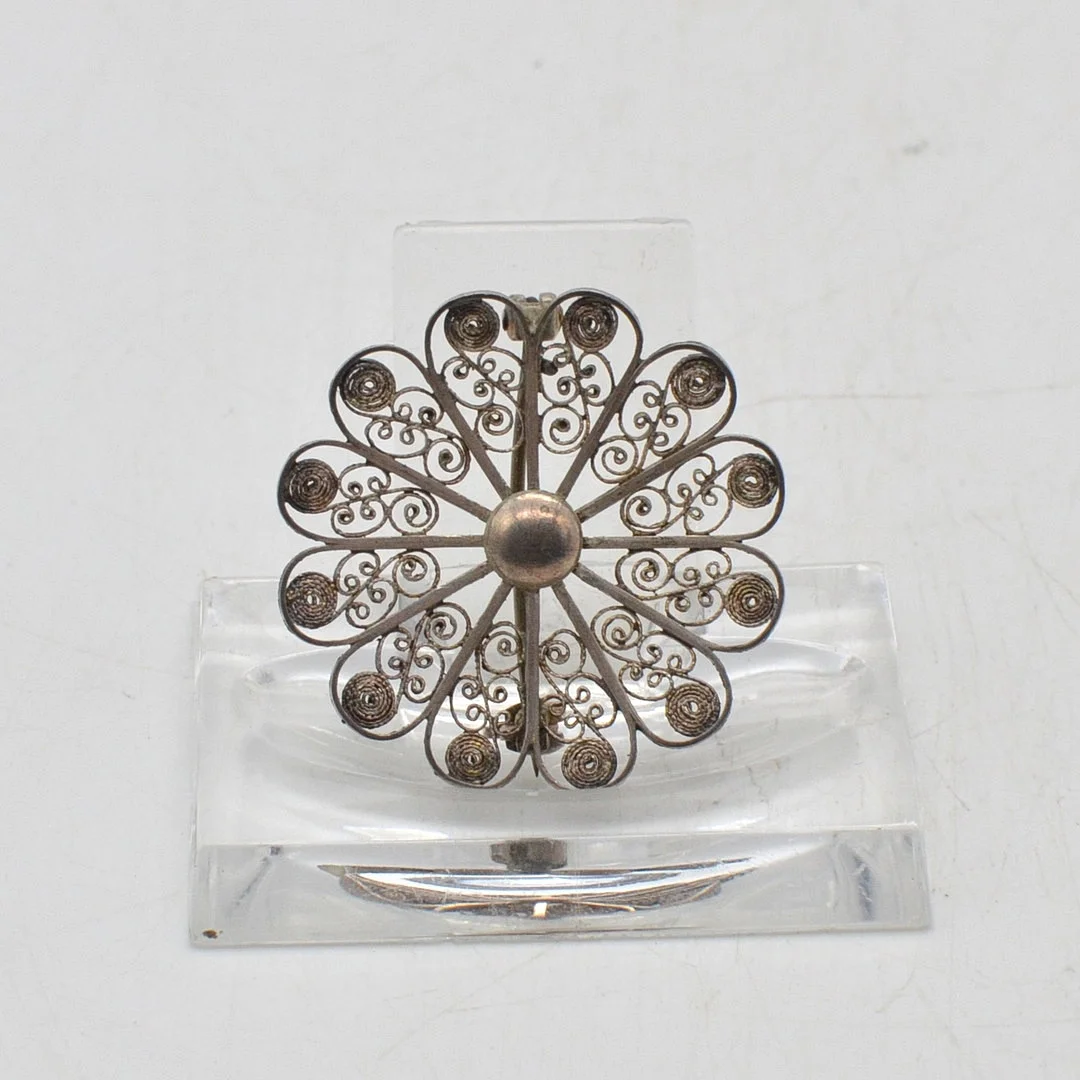 SILBERBROSCHE IM THEODOR FAHNE STIL, HANDGEMACHT, DEUTSCHLAND, UM 1930ER. — Brooches & Pendants — Kunst- und Auktionshaus Kleinhenz