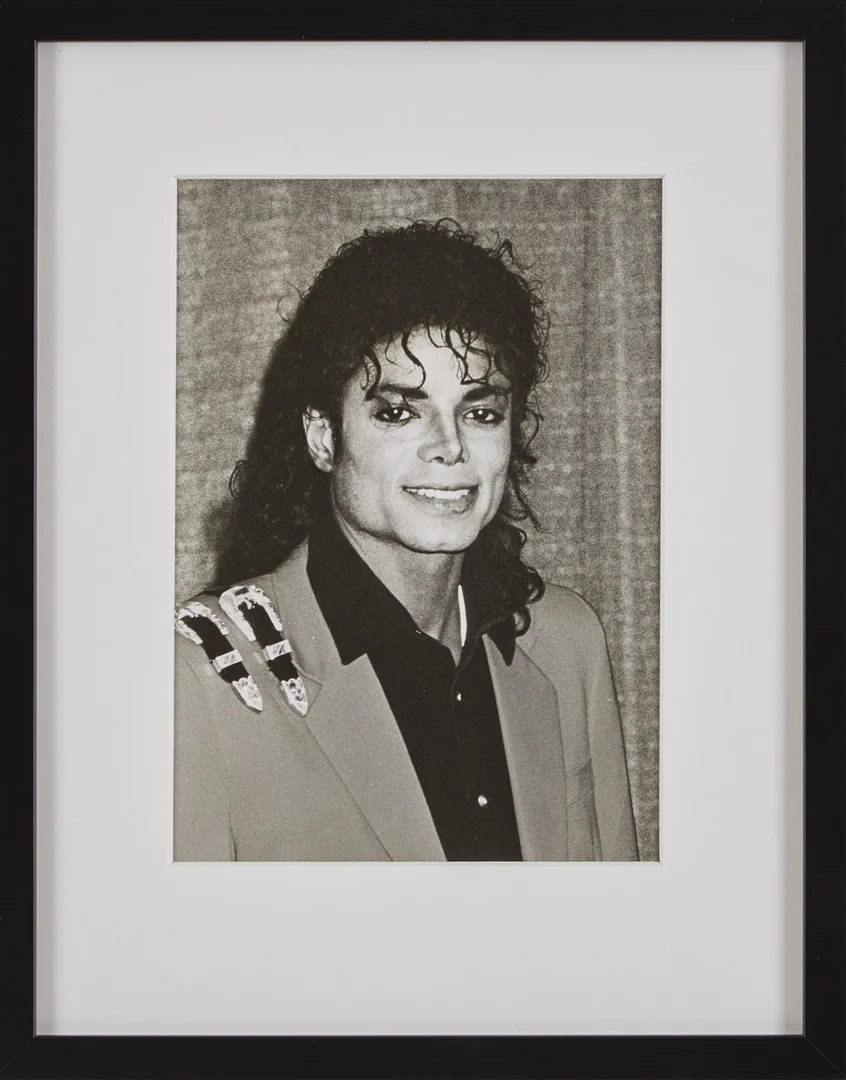 RON GALELLA. March 10, 1988: Michael Jackson. — Photography — Stockholms Auktionsverk Magasin 5