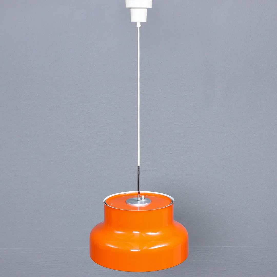 ATELJÉ LYKTAN, BUMLING PENDEL, ORANGE, Ø 40cm, DESIGN ANDERS PEHRSON (1968). — Ceiling lights — Auktionskammaren Sydost Kalmar