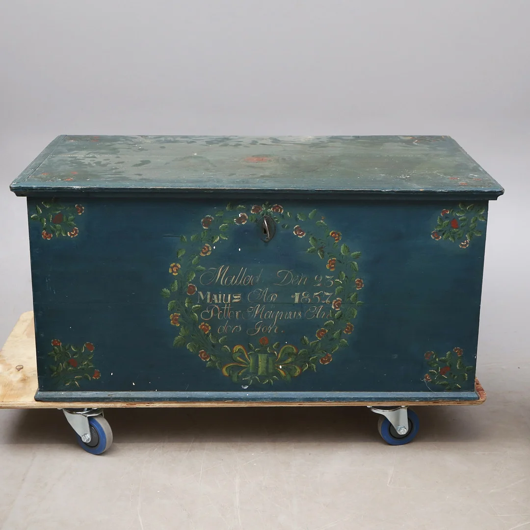 KISTA, grönmålad, allmoge. — Furniture — Kalmar Auktionsverk
