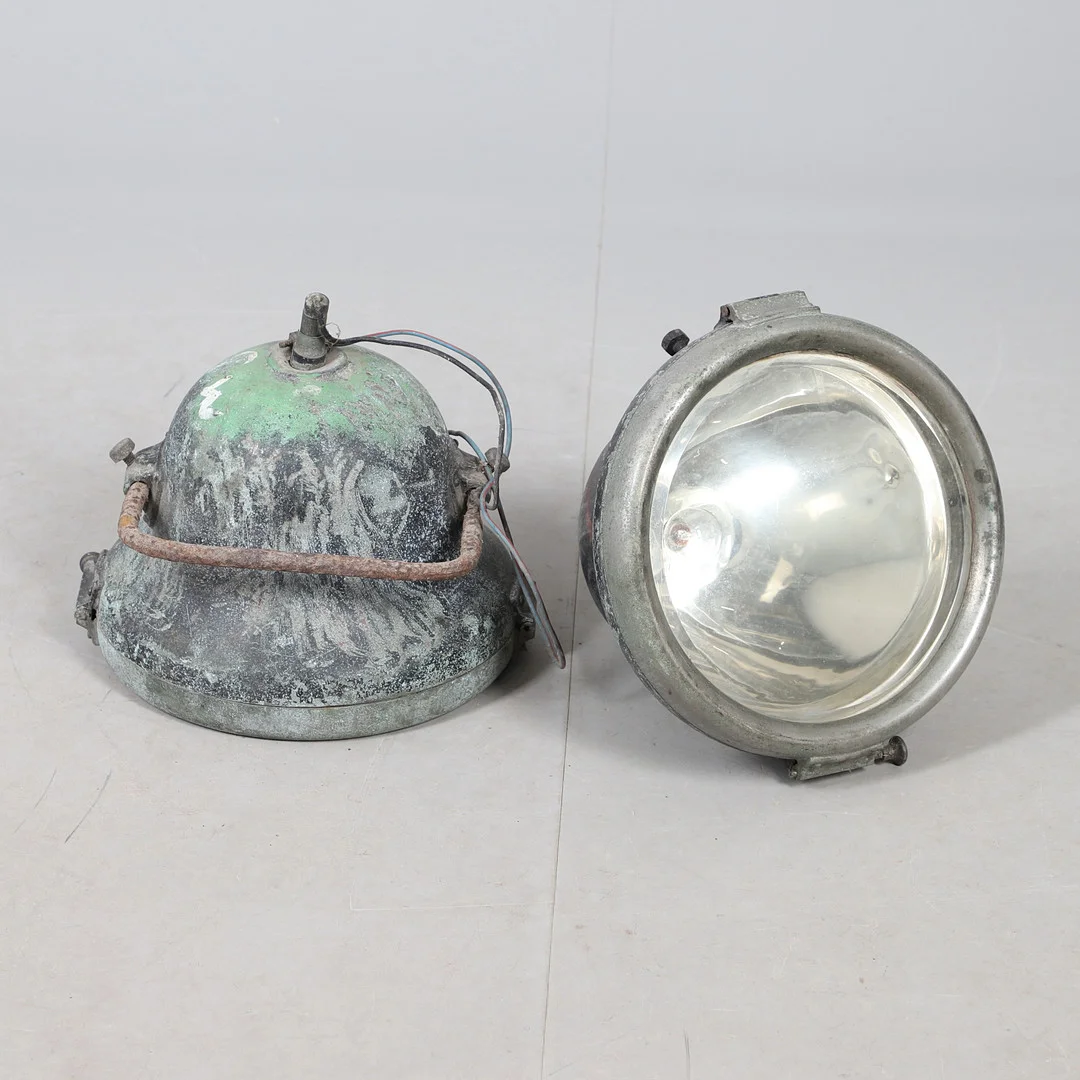 PAIR OF EARLY 20TH CENTURY CAR HEADLAMPS. — Miscellaneous — Lawrences Auctioneers