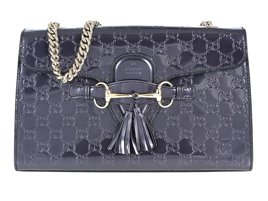 VÄSKA, GUCCI, Emily Guccissima Chain Shoulder Bag, lila lackskinn, guldfärgade beslag, 30x19x6 cm, märkt 295402- 520981, dustbag. — Accessoarer/Väskor — Kaplans