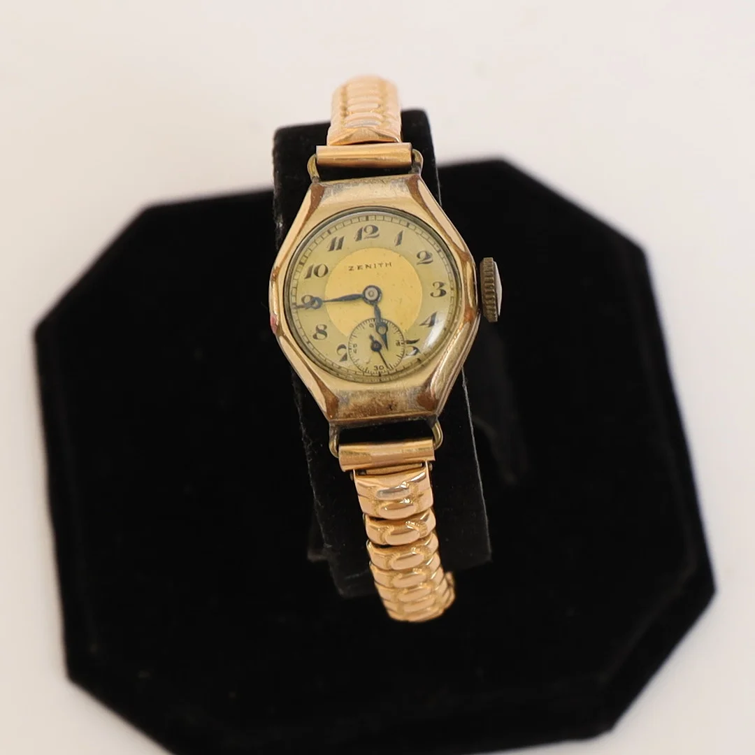 DAMARMBANDSUR, 1900-talets första hälft, förgylld boett, förgyllt stålarmband. — Wristwatches — Falun Auktionsbyrå