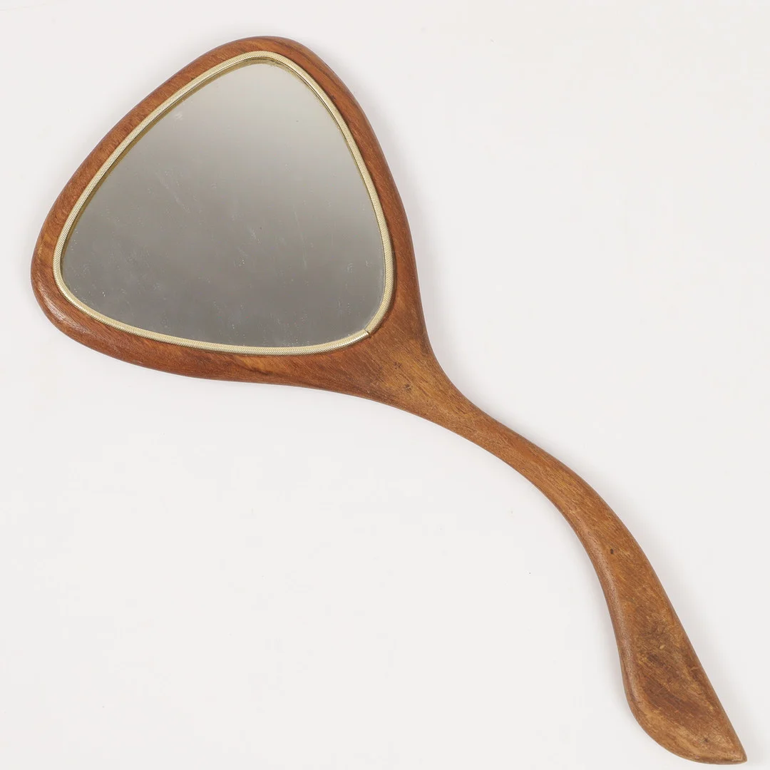 HANDSPEGEL, ek, 1900-talets mitt. — Mirrors — Helsingborgs Auktionskammare