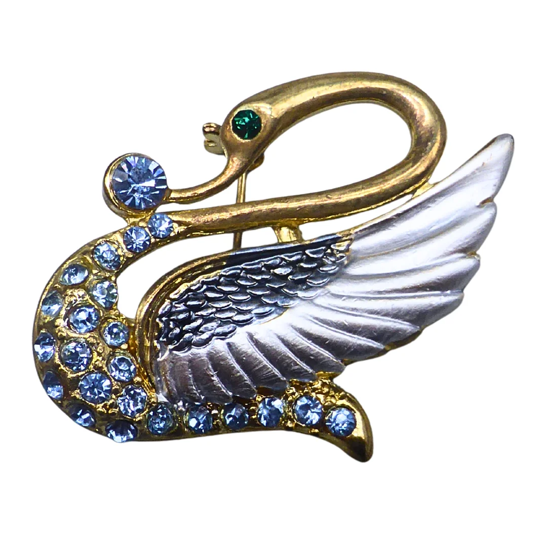 SCHWAN-BROSCHE MIT BLAUEN UND GRÜNEN STRASSSTEINEN. — Brooches & Pendants — Auktionshaus Stuber's Hammerschlag
