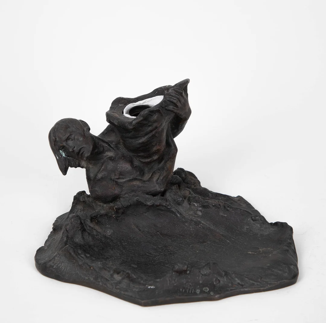 HANS MÜLLER (1873 -1937). Jugendstil Tintenfass mit Titan, Bronze, Österreich, um 1910. — Sculptures & Bronzes — Stockholms Auktionsverk Hamburg