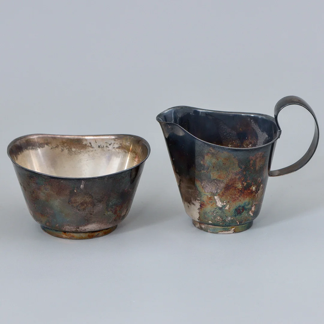 GRÄDDKANNA OCH SOCKERSKÅL, STERLINGSILVER, GUSTAF JANSON, F9 (1956) CGH, STOCKHOLM. — Silver — Auktionskammaren Sydost Kalmar