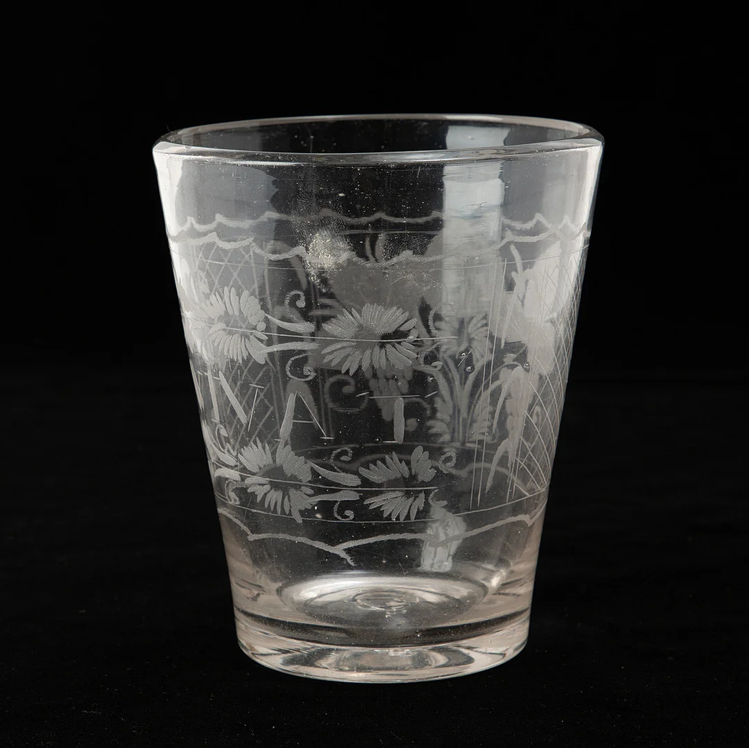 BÄGARE, glas, sannolikt Tyskland, 1700-tal. — Utility glass — Stockholms Auktionsverk Göteborg