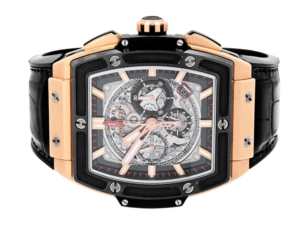 HUBLOT, Geneve, Spirit of Big Bang, Cal HUB 4700, Verk nr. 479118, Serie nr. 1127274, Ref nr. 642.OM.0180.RX, kronograf, herrur, 42 x 55 mm, 18K rosa guld/keramik/titan, automatisk (skeleterat), safirglas, datum, integrerat gummiband, viklås (svart PVD/18K rosa guld), ca 2018, box (skadad). — Klockor/Hublot — Kaplans