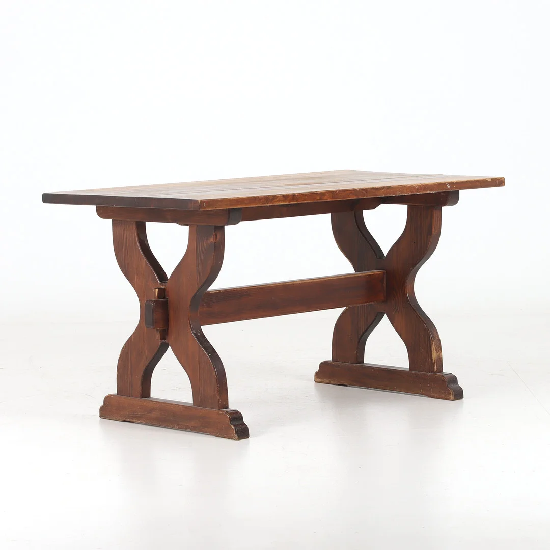 BORD, betsad furu, 1970-tal. — Dining tables — Stadsauktion Sundsvall