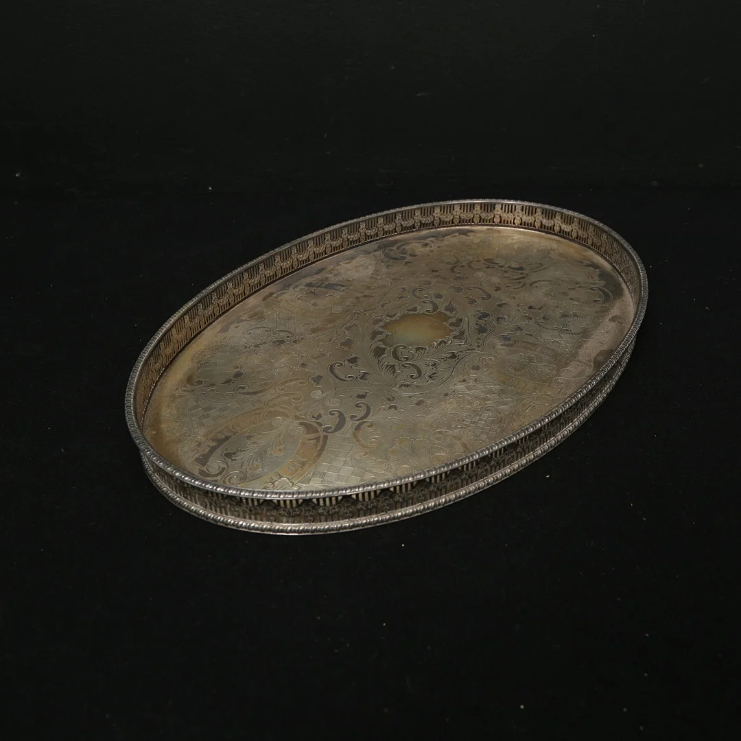 SERVERINGSBRICKA, pläter, England. — Silver plated — Gomér & Andersson Linköping