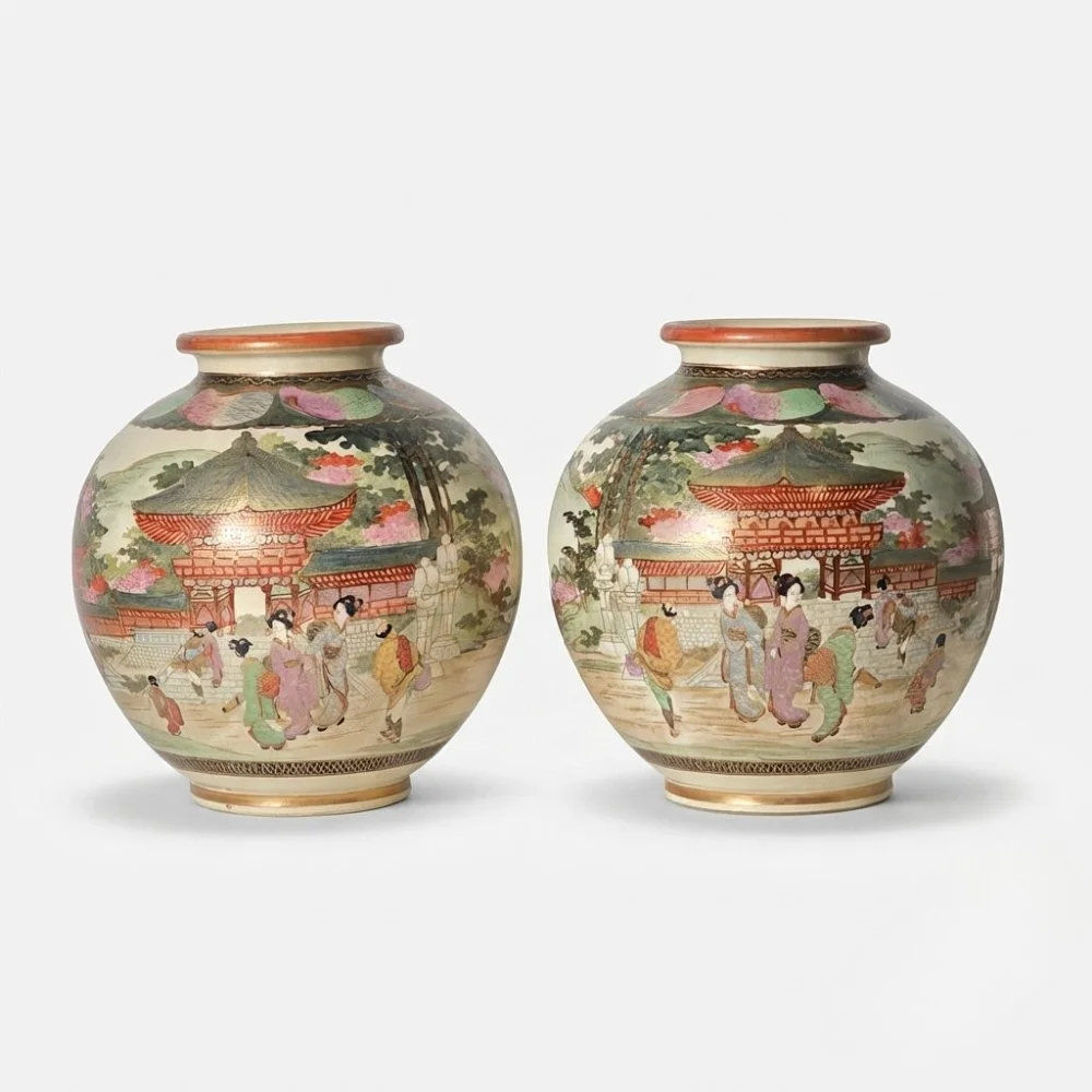 Pareja de jarrones japoneses. Época Meiji. Principios siglo XX. — Ceramics & Porcelain — Barcelona Auctions