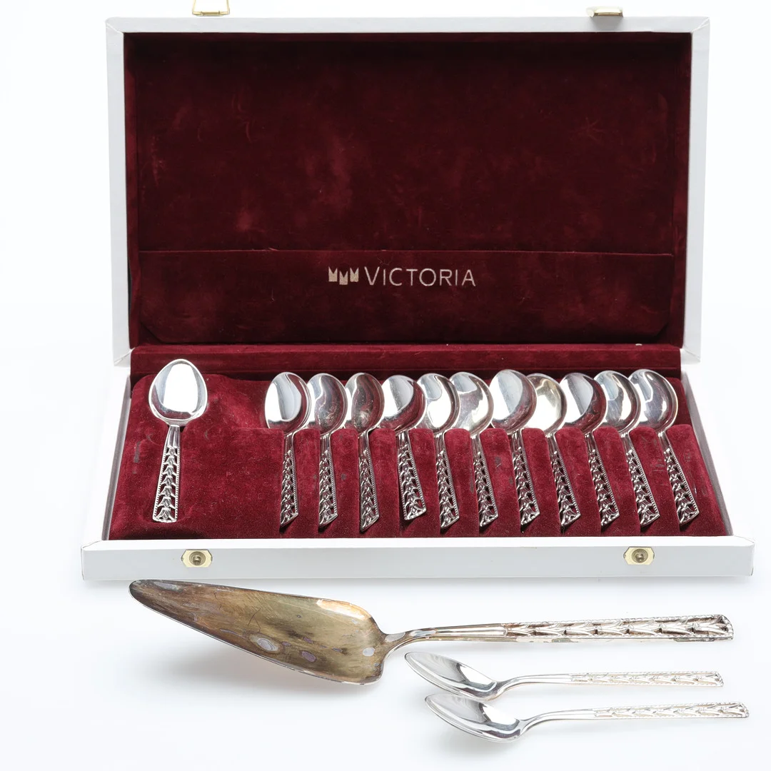 BESTICK 15 delar modell Victoria silver vikt ca 190 gram. — Silver — Höörs Auktionshall