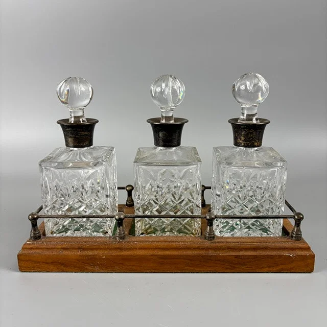 WHISKEY DECANTERS. — Other — Lyme Bay Auctions