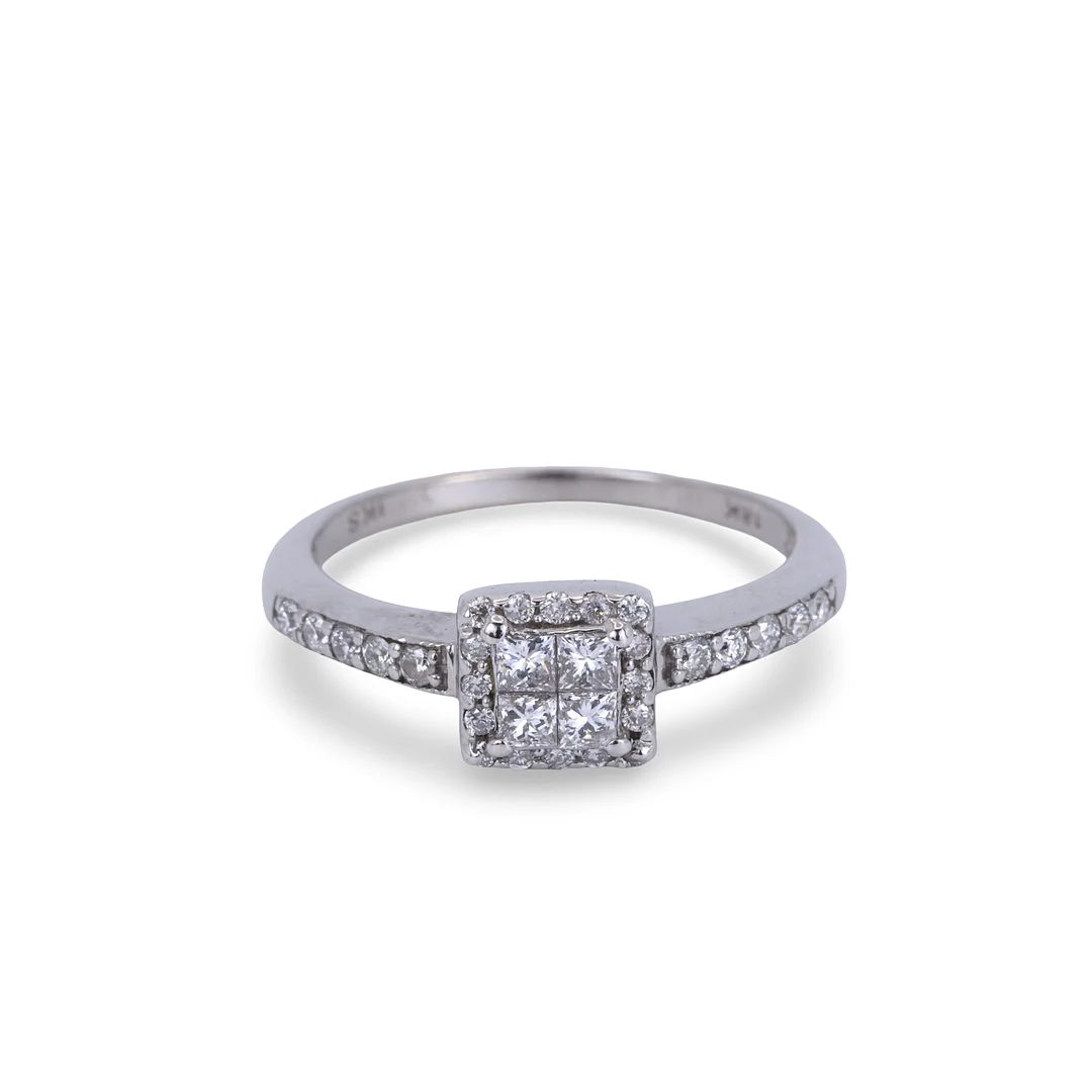 18CT GOLD DIAMOND CLUSTER RING. — Rings — Chalkwell Auctions