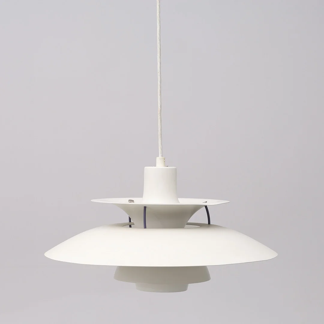 POUL HENNINGSEN. TAKLAMPA, "PH-5", FÖR LOUIS POULSEN, DANMARK. — Ceiling lights — Crafoord Auktioner Lund