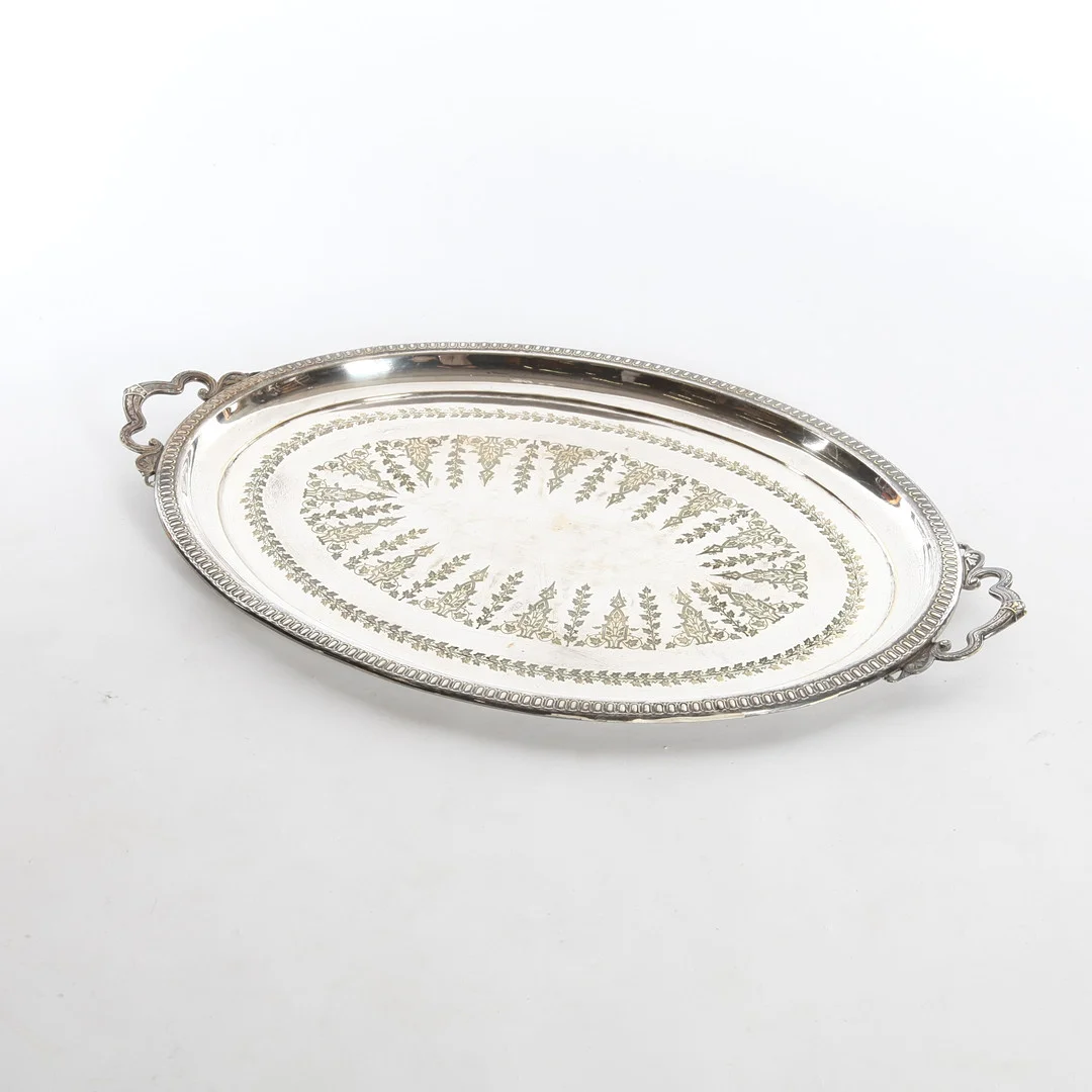 SERVERINGSBRICKA, 77 x 49 cm, nysilver, 1900-talets första hälft. — Silver plated — Auktionsverket Engelholm