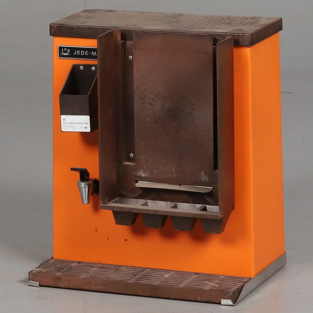 KAFFEAUTOMAT. Jede-Matic, 1970/80-tal. — Technica & Nautica — Örebro Stadsauktioner