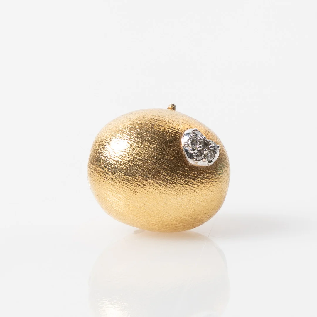 OLE LYNGGAARD, lås, 18K guld med briljantslipade diamanter. — Jewellery — Stockholms Auktionsverk Helsingborg