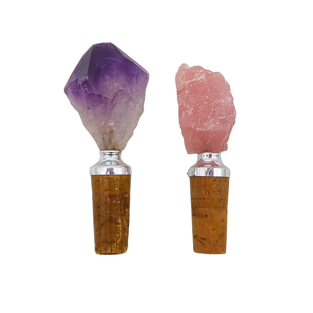 ZWEI FLASCHENSTOPFEN MIT AMETHYST UND ROSENQUARZ. — Other — Auktionshaus Stuber's Hammerschlag