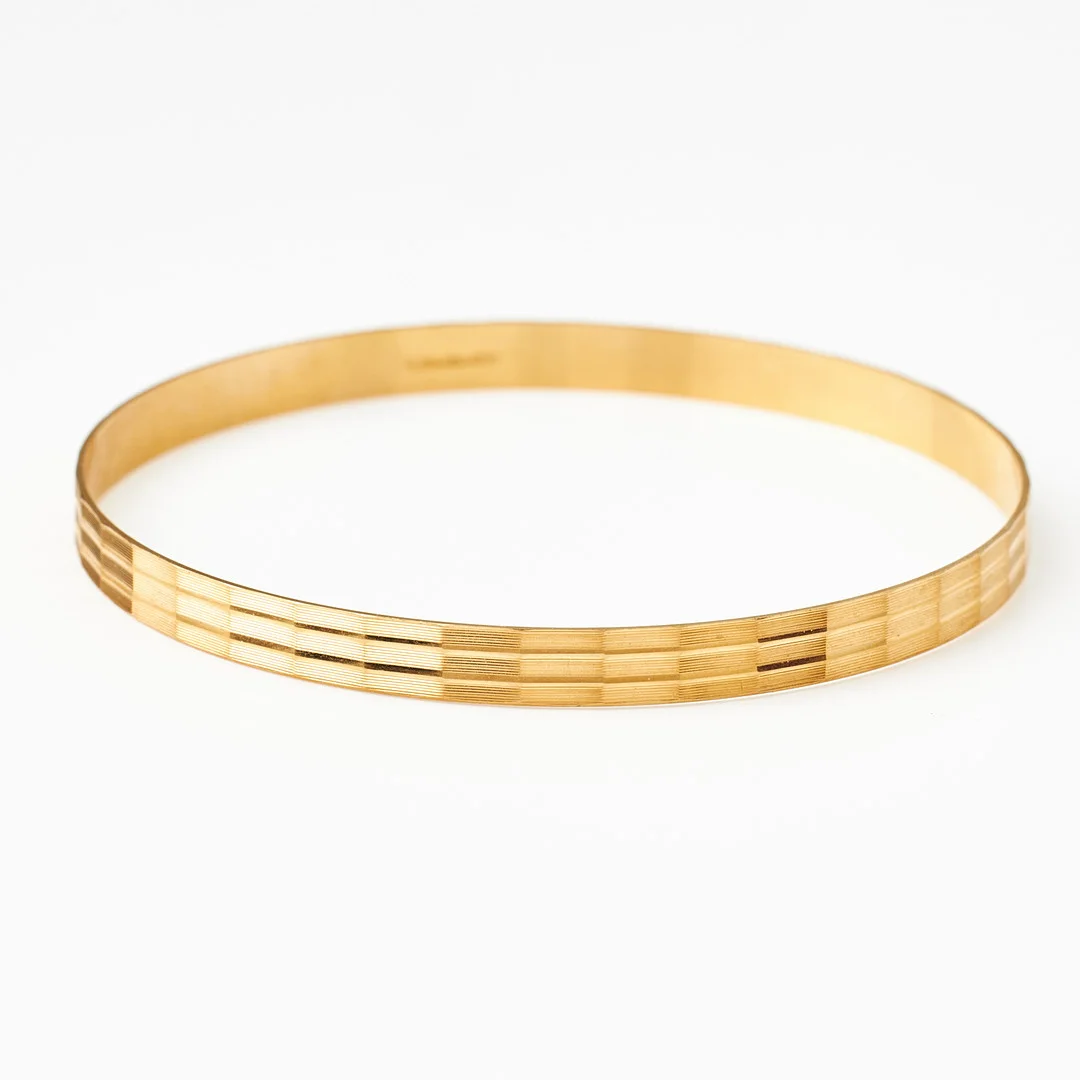 ARMRING, 18 k guld, blankslipad dekor, Uno.A.R, Arezzo/Italien, italiensk kontrollstämpel. — Bracelets — Stockholms Auktionsverk Magasin 5
