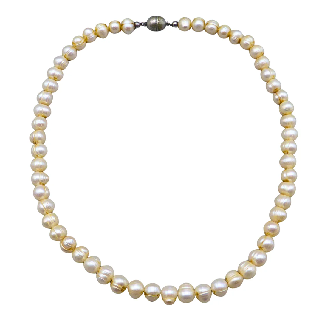 PERLENKETTE MIT MAGNETVERSCHLUSS. — Necklace — Auktionshaus Stuber's Hammerschlag
