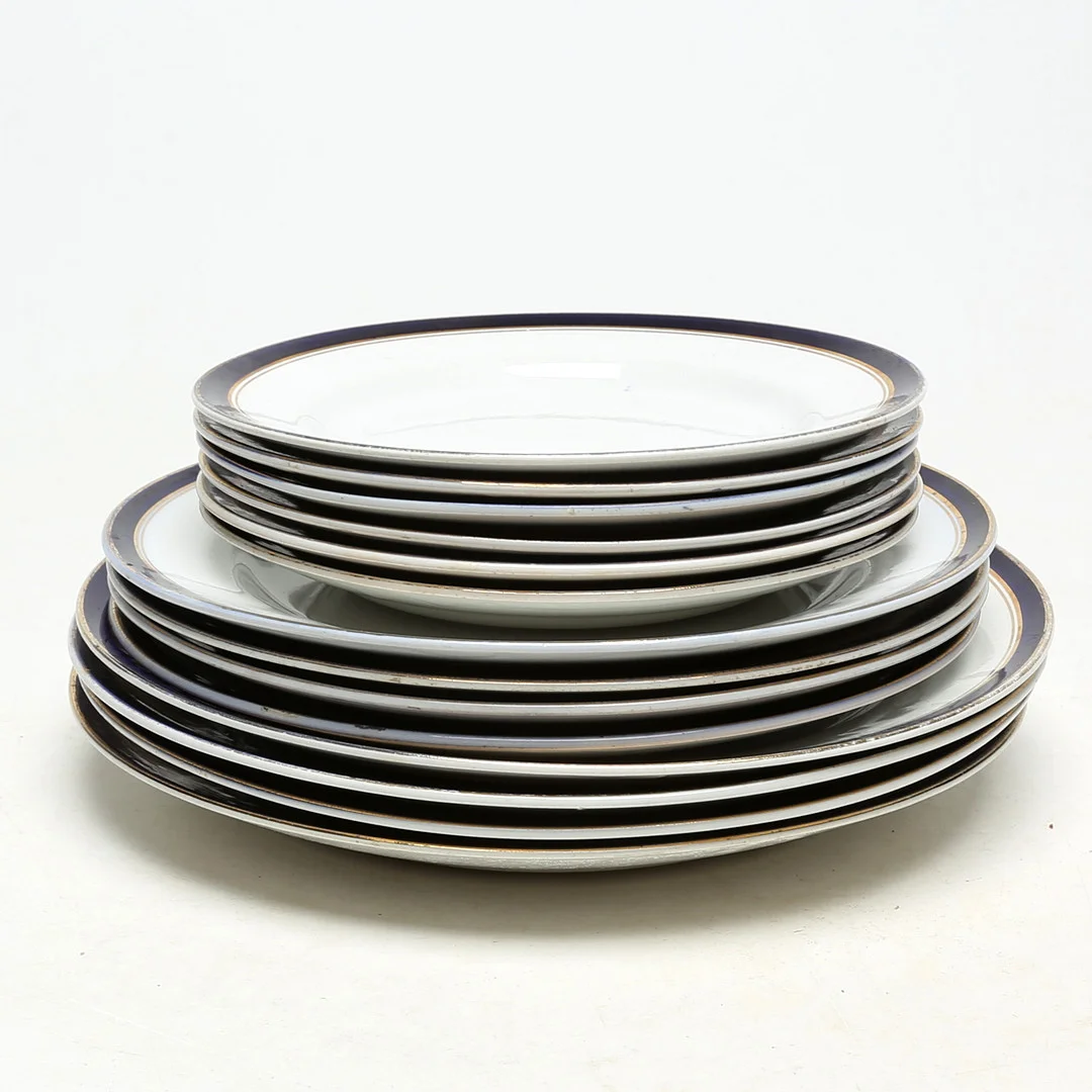 SERVISDELAR, flintgods, Gustavsberg, Bandblå. — Tableware — Kalmar Auktionsverk