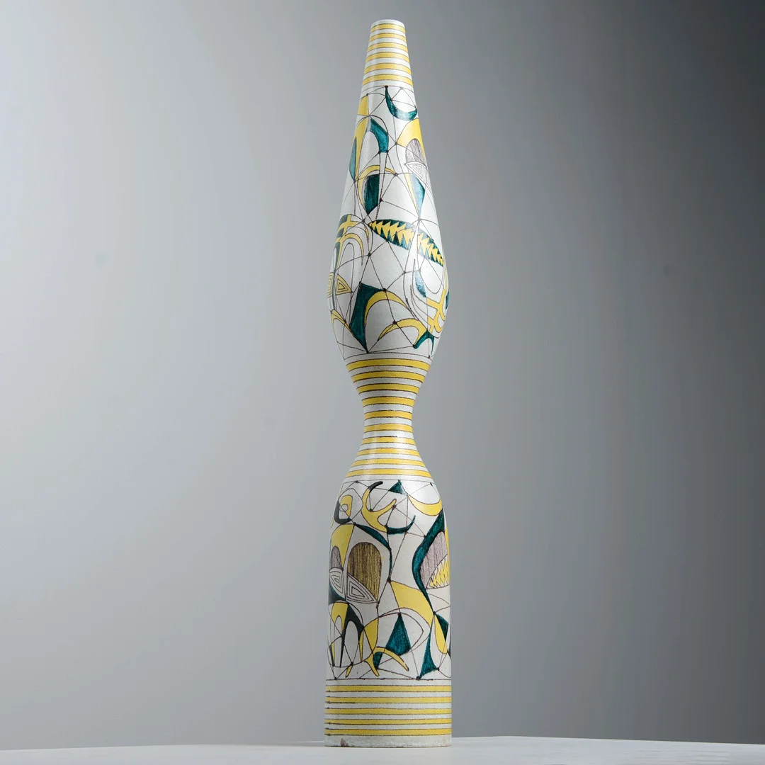 OKÄND FORMGIVARE. Monumental golvvas, signerad F. Mattioli, Scuola Statale d'Arte Ceramica di Castelli, Italien, 1950/60-tal. — European — Formstad Auktioner