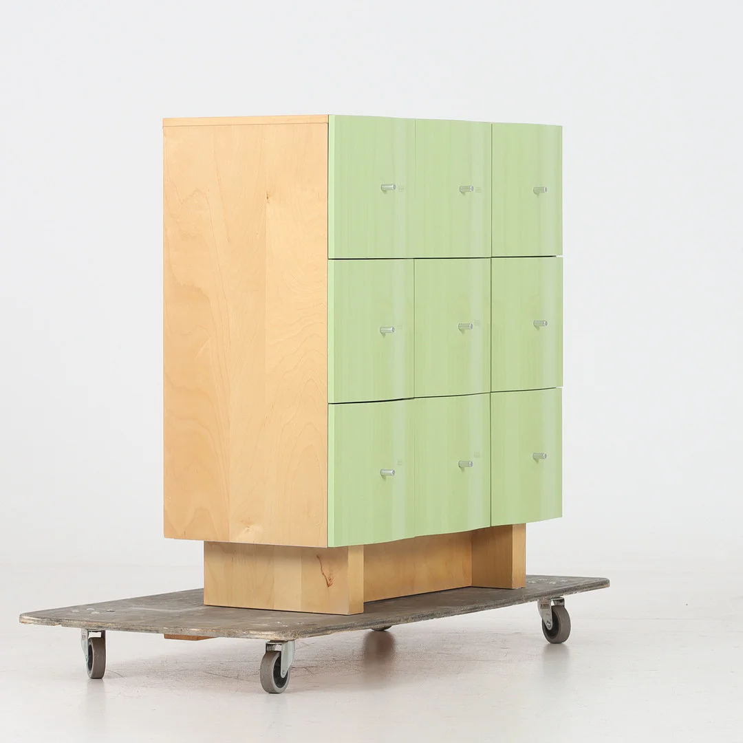 TOMAS JELINEK. Byrå "Vajer", IKEA, 1990-tal. — Chests of drawers — Stadsauktion Sundsvall