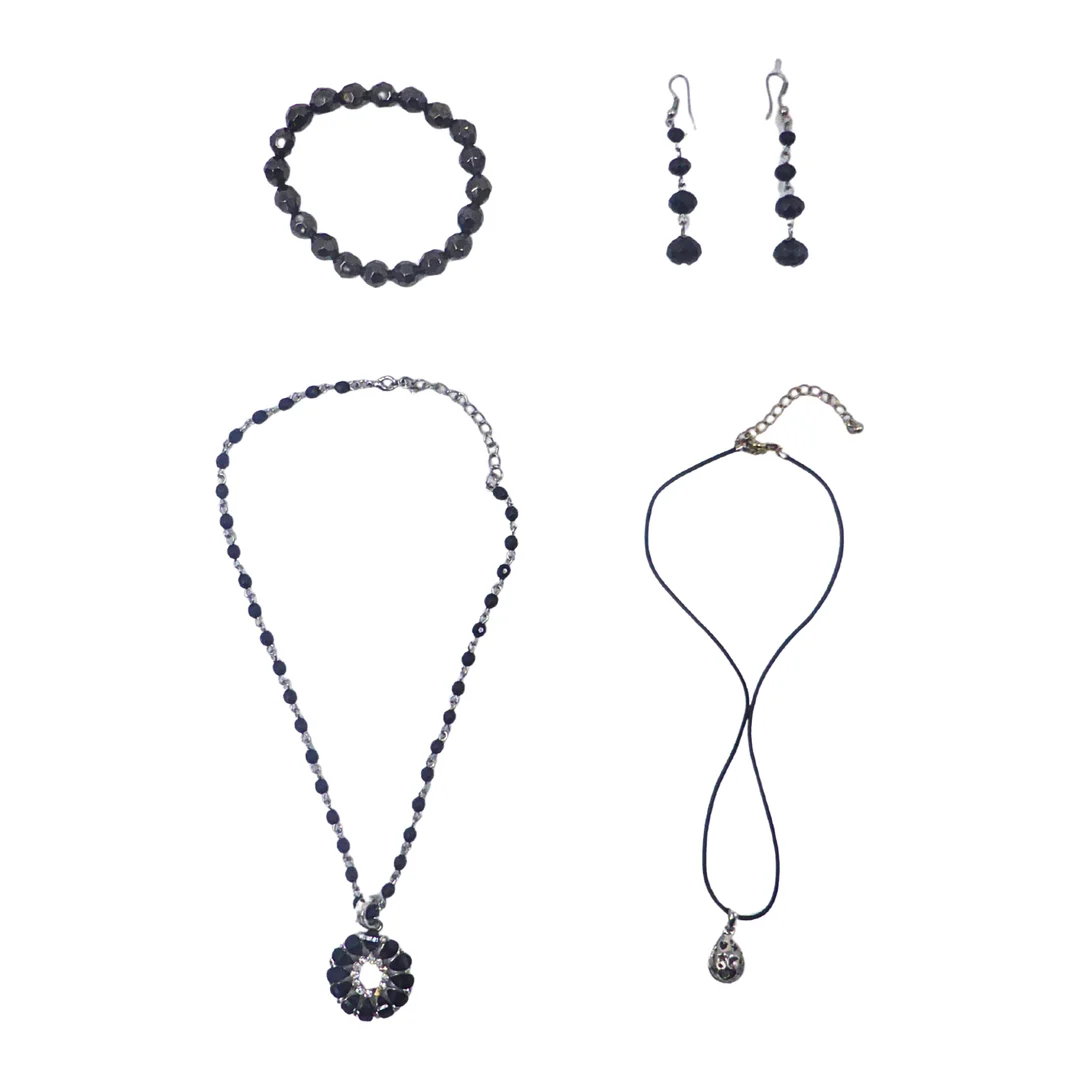 SCHMUCKSET AUS HALSKETTEN, ARMBAND UND OHRRINGEN. — Jewellery — Auktionshaus Stuber's Hammerschlag