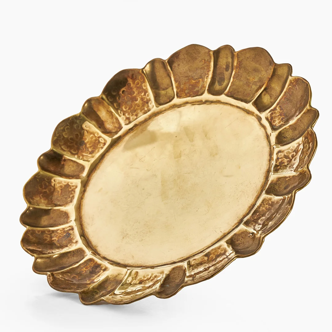 LARS HOLMSTRÖM, bricka, mässing. — Other metals — Crafoord Auktioner Stockholm