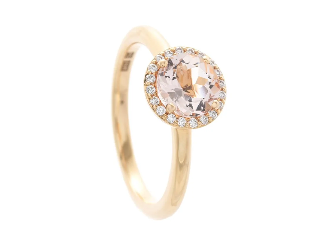 STRÖMDAHLS, carmoséring, 18K guld, morganit 2,11 ct, briljanter 0,10 ctv, stl 17,5 mm, vikt 4,3 g. — Smycken/Carmoséring — Kaplans