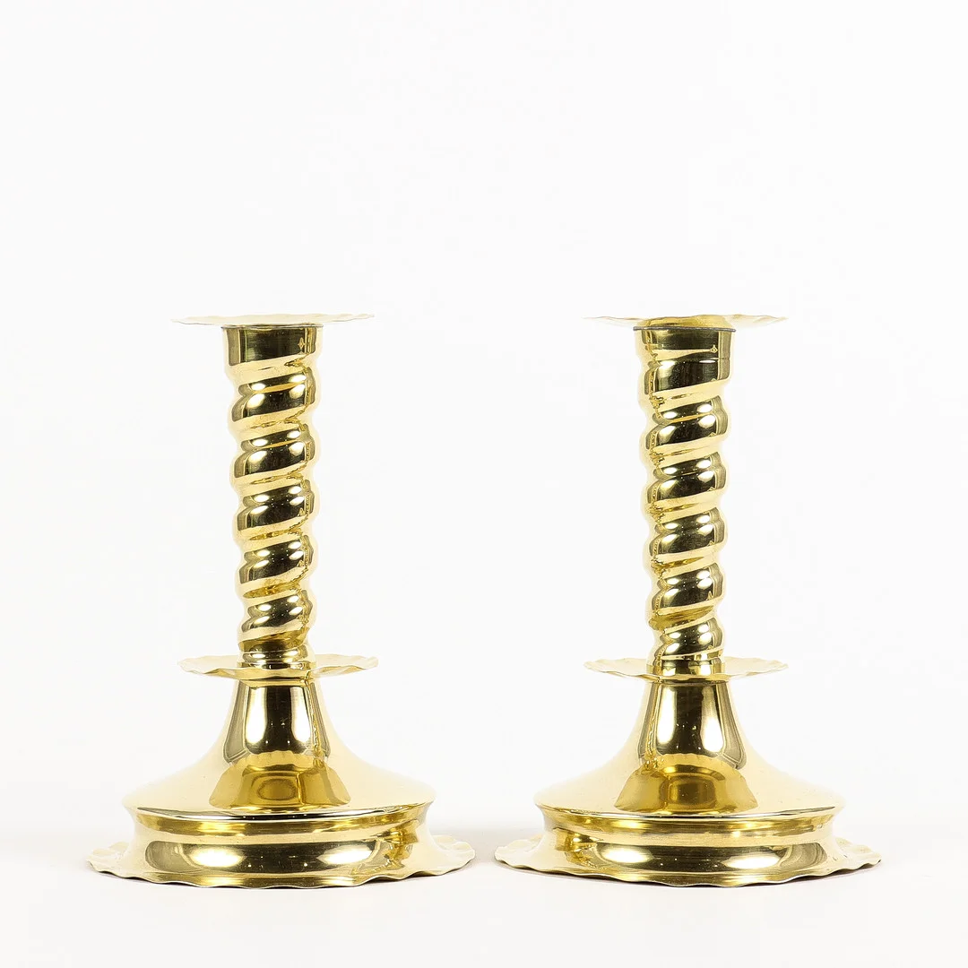 LJUSSTAKAR 1 par, Barockstil, 1900-tal. — Candlesticks — Karlstad Hammarö Auktionsverk