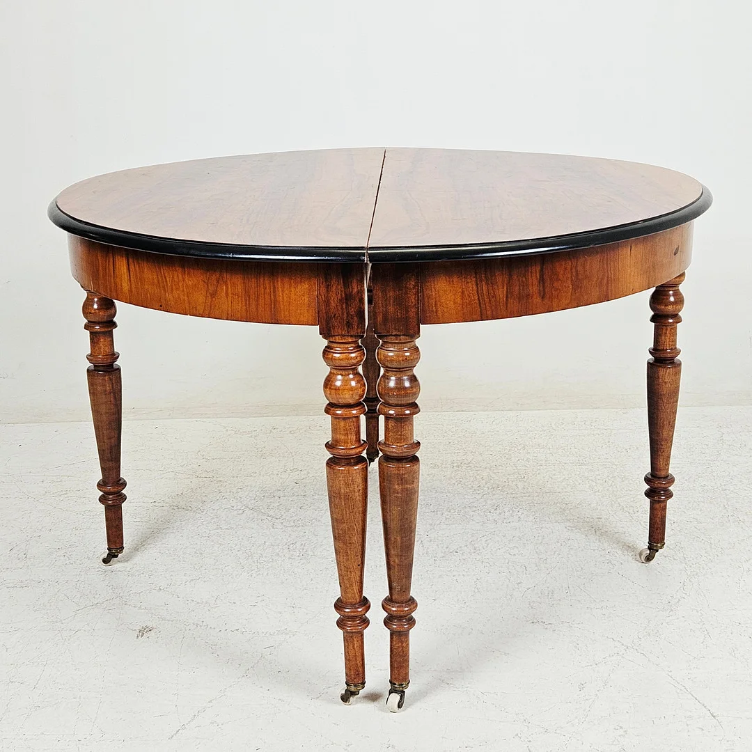 MÅNBORD, 2 delar, 1800-talets andra hälft. — Tables — Auktionshuset Thörner & Ek