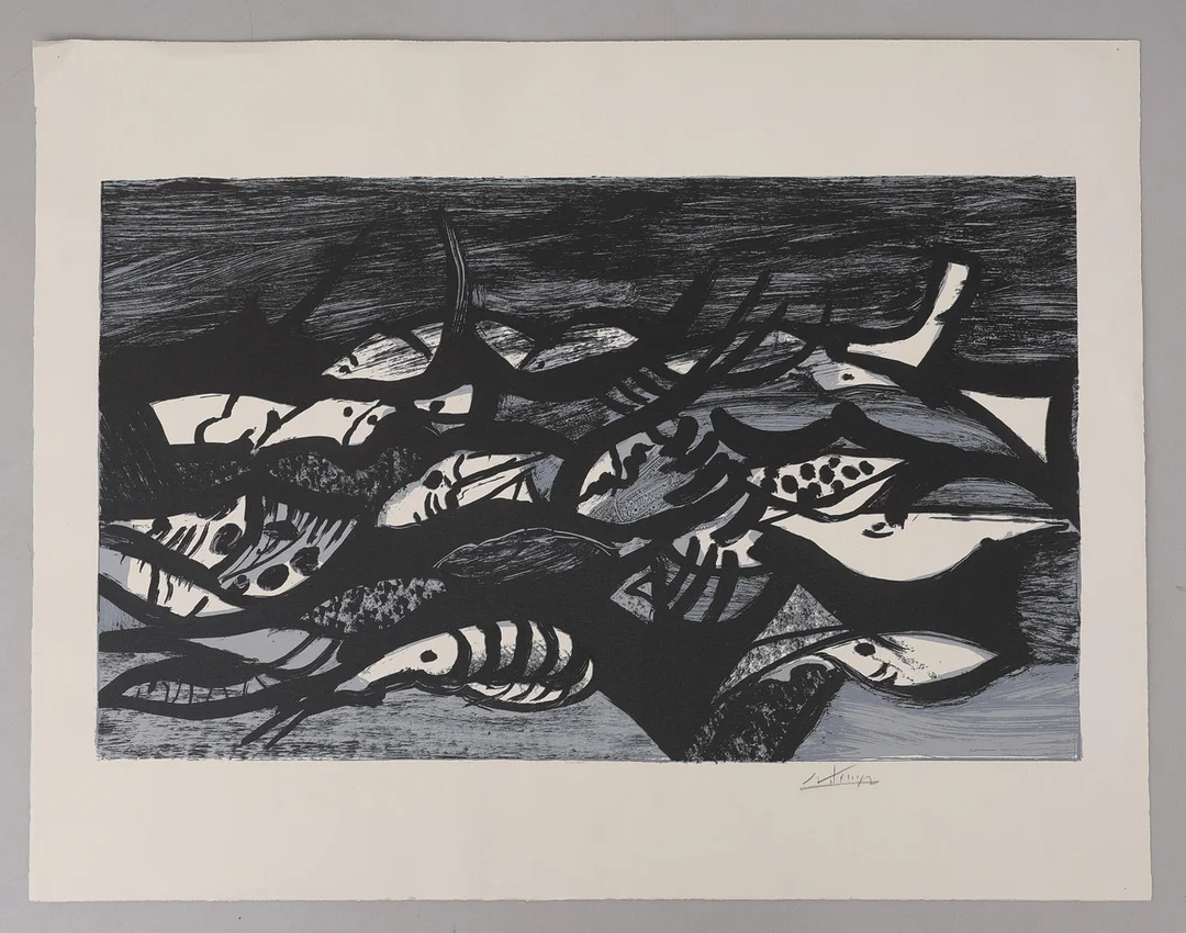 ROLAND KEMPE. LITOGRAFI, KOMPOSITION MED FISKMOTIV, SIGNERAD. — Engravings & Prints — Crafoord Auktioner Lund