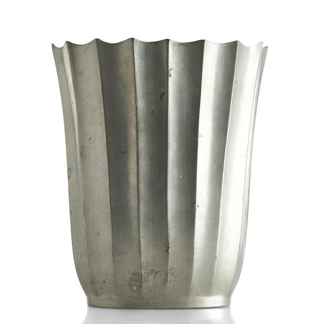 VAS, tenn, 1950-tal, Swedish Modern. — Pewter, Brass & Copper — Crafoord Auktioner Stockholm