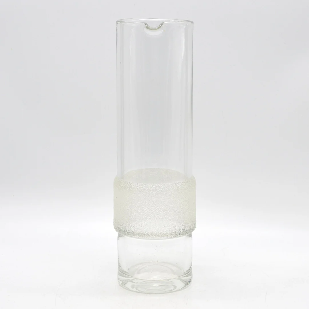 SKANDINAVISCHE DESIGNERKARAFFE, UNBEKANNTER KÜNSTLER, GLAS, TRANSPARENT, ZYLINDRISCH, SPÄTES 20. JAHRHUNDERT. — Art glass — Kunst- und Auktionshaus Kleinhenz