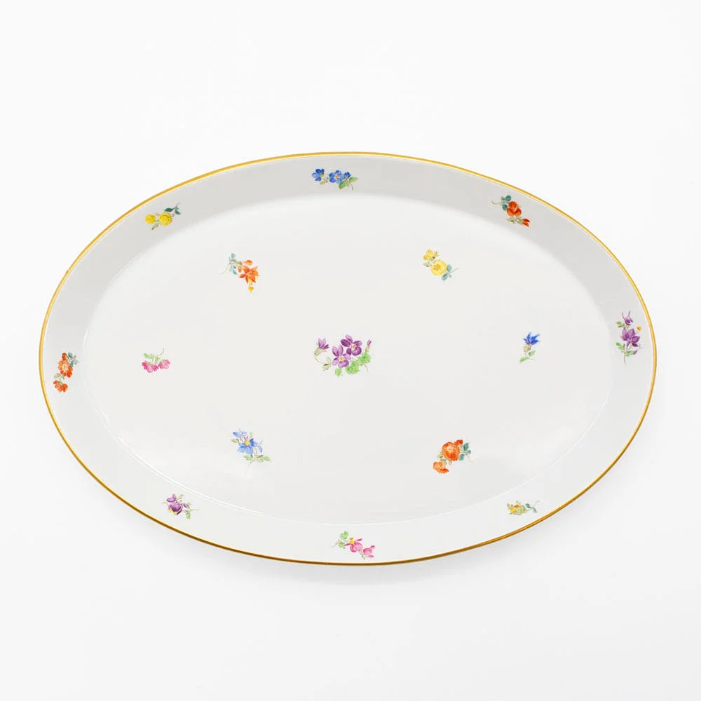 MEISSEN, TABLETT, “STREUBLÜMCHEN“, PORZELLAN, DEKOR: STREUBLÜMCHEN, MIT GOLDRAND, HANDMALEREI, 1. WAHL, SCHWERTERMARKE AM BODEN. — European — Kunst- und Auktionshaus Kleinhenz