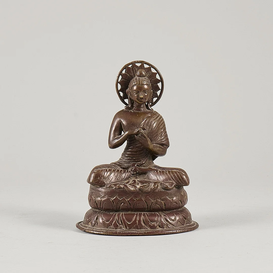 SKULPTUR, Buddha. — Sculptures & Bronzes — Metropol Auktioner