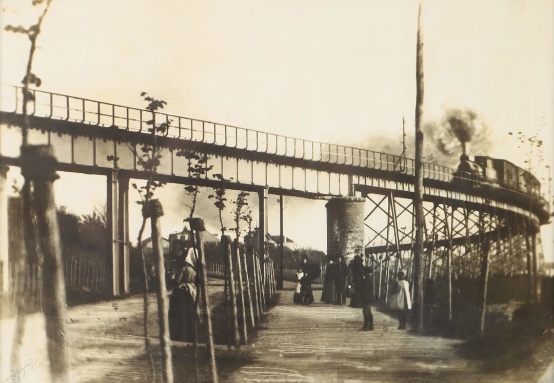 FOTOGRAFI, tågviadukten Helsingborg. — Photography — Helsingborgs Auktionskammare