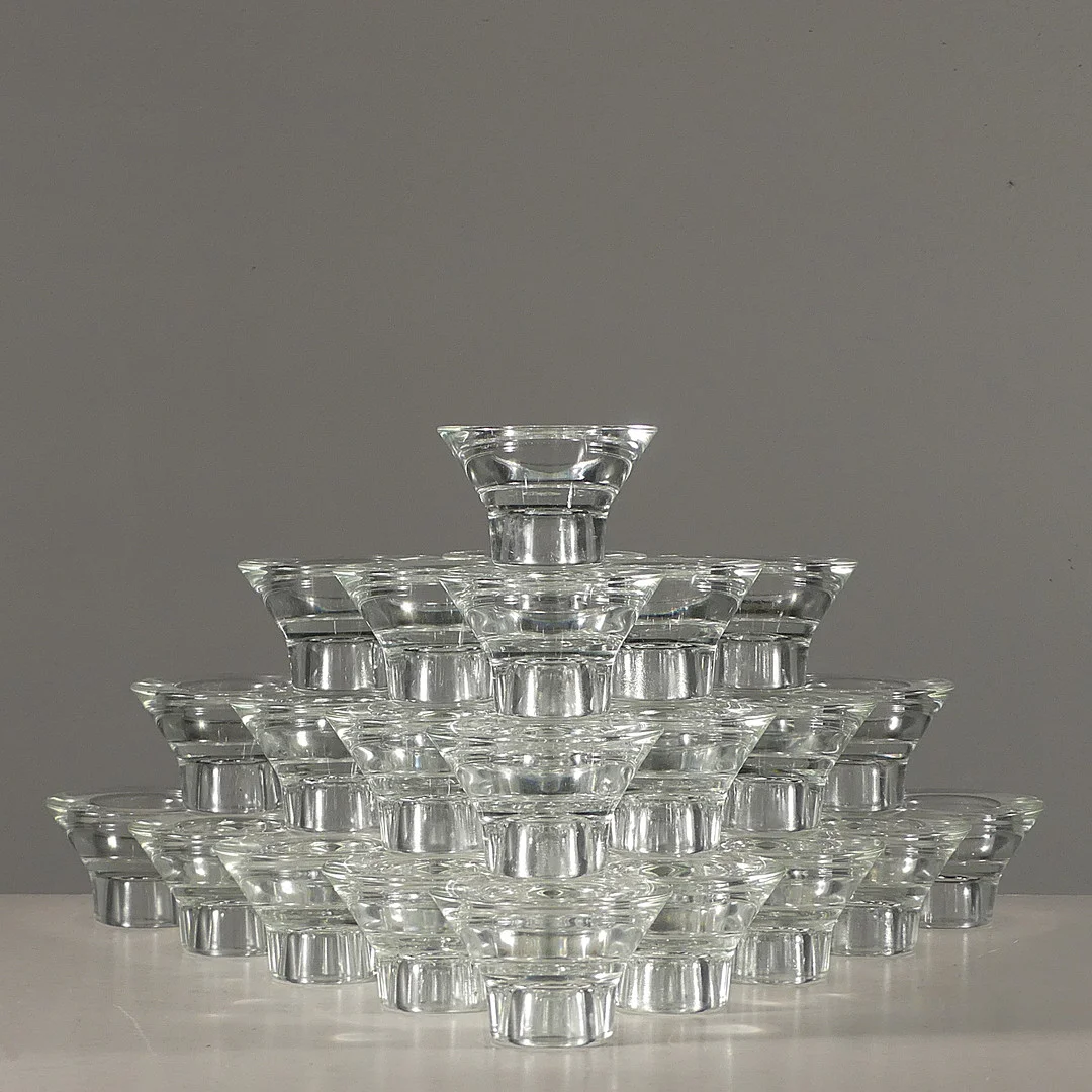 LJUSHÅLLARE, IKEA, design Knut och Marianne Hagberg. 32 st. Vändbara. — Utility glass — Lysekils Auktionsbyrå