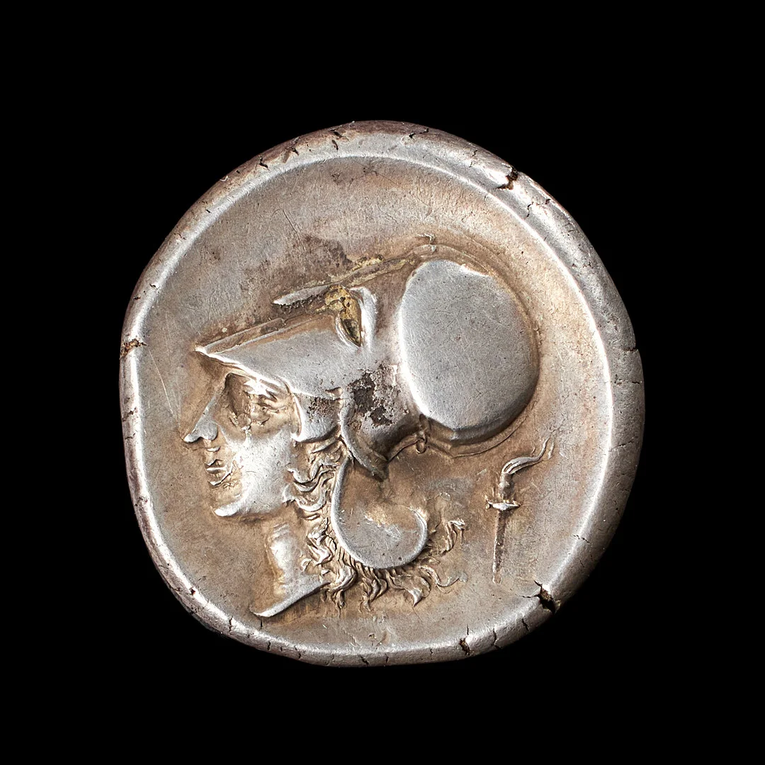SILVERMYNT, korintisk drakma, ca 380-320 f Kr, åtsidan med Athena i profil och frånsidan med pegasus. — Coins & Banknotes — Stockholms Auktionsverk Sickla