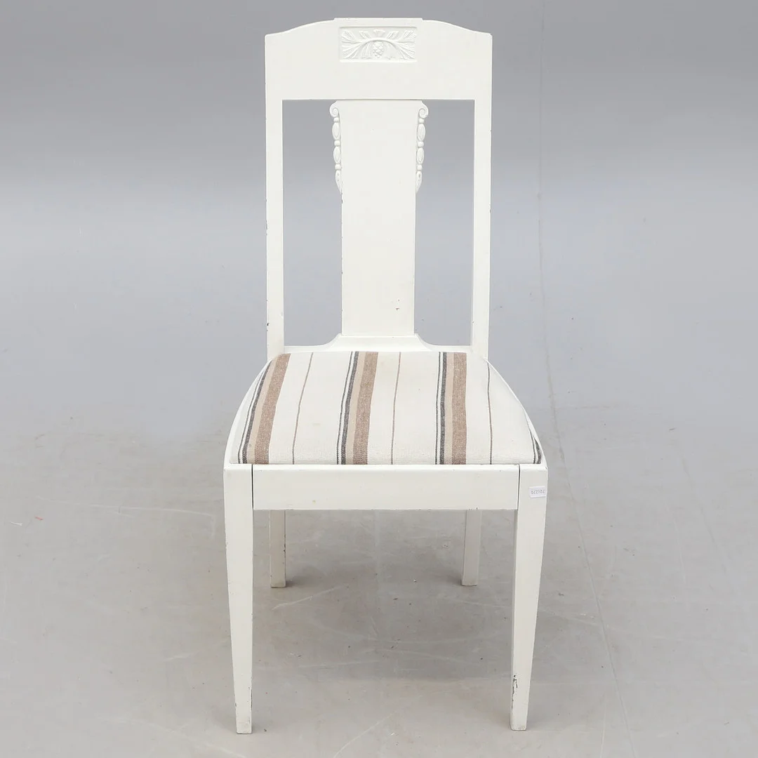 STOL, trä, jugend. — Armchairs & Chairs — Kalmar Auktionsverk